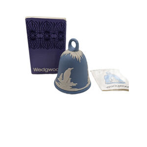 Vintage 1979 Wedgwood New Year Bell Pale Blue White Jasperware Box Penguins UK